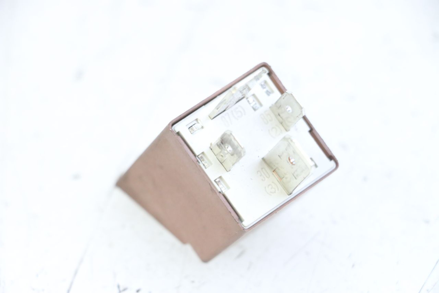 photo de STARTERRELAIS PIAGGIO VESPA LX 150 (2005 - 2013) - Zoom op gebruiksstaat