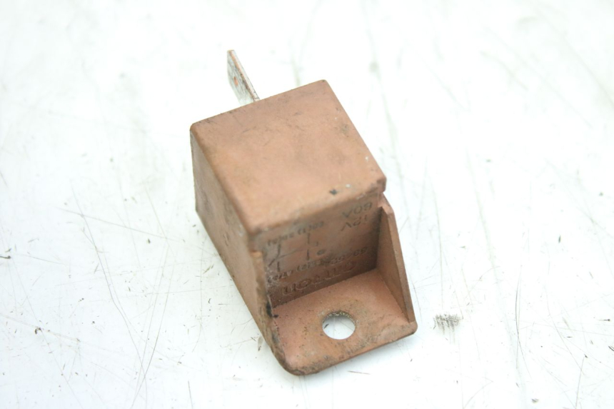 photo de STARTERRELAIS APRILIA SCARABEO 100 (2003 - 2012) - Andere kijkhoek