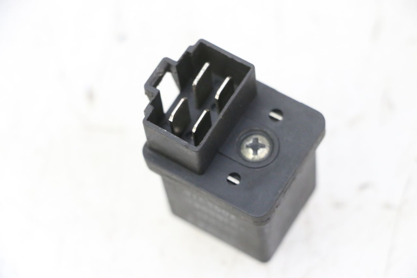 photo de STARTERRELAIS PEUGEOT SPEEDFIGHT 3 AIR 50 (2009 - 2015) - Zoom op gebruiksstaat