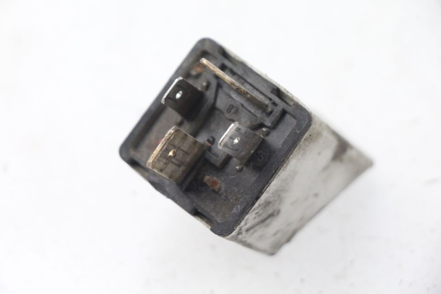 photo de STARTERRELAIS PIAGGIO TYPHOON 50 (1993 - 1999) - Andere kijkhoek