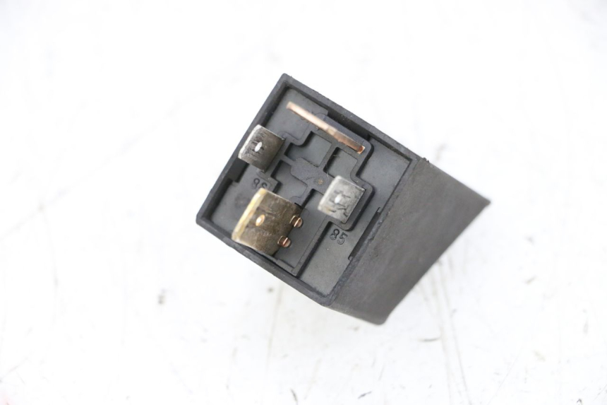 photo de STARTERRELAIS PIAGGIO VESPA GTS SUPER IE 125 (2009 - 2016) - Detail van het onderdeel