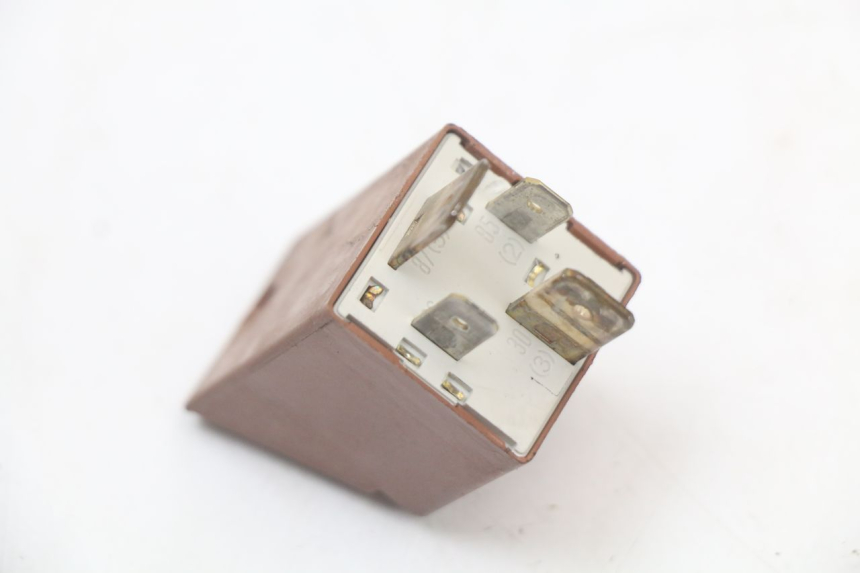 photo de STARTERRELAIS PIAGGIO VESPA LX 125 (2005 - 2010) - Andere kijkhoek