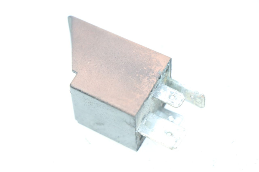 photo de STARTERRELAIS PIAGGIO VESPA PRIMAVERA 2T 50 (2013 - 2018) - Andere kijkhoek