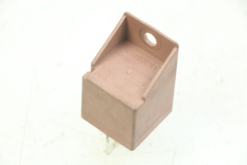 photo de STARTERRELAIS PIAGGIO VESPA PRIMAVERA 2T 50 (2013 - 2018) - Hoofdaanzicht