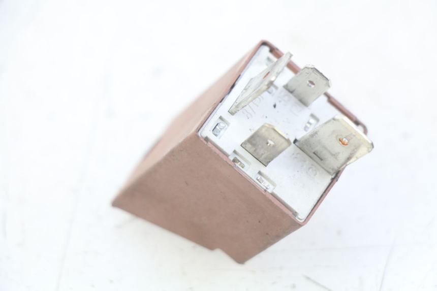 photo de STARTERRELAIS PIAGGIO VESPA PRIMAVERA 2T 50 (2013 - 2018) - Detail van het onderdeel