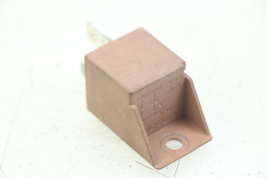 photo de STARTERRELAIS PIAGGIO VESPA PRIMAVERA 2T 50 (2013 - 2018) - Zoom op gebruiksstaat