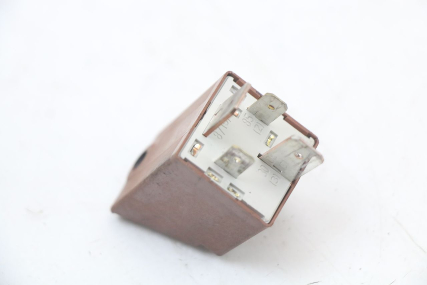 photo de STARTERRELAIS PIAGGIO VESPA PRIMAVERA 4T 50 (2021 - 2024) - Zoom op gebruiksstaat