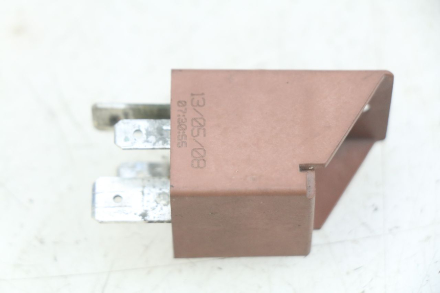 photo de STARTERRELAIS PIAGGIO XEVO - X EVO 125 (2007 - 2017) - Detail van het onderdeel