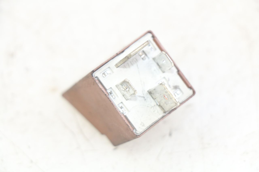 photo de STARTERRELAIS PIAGGIO XEVO - X EVO 125 (2007 - 2017) - Detail van het onderdeel