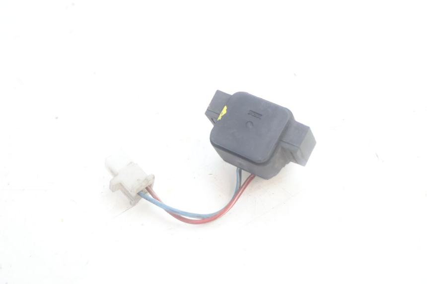 photo de STARTERRELAIS YAMAHA YP MAJESTY 125 (2002 - 2006) - Andere kijkhoek