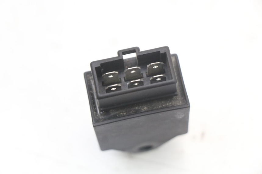 photo de ELEKTRISCH RELAIS APRILIA SR MOTARD 50 (2012 - 2018) - Zoom op gebruiksstaat