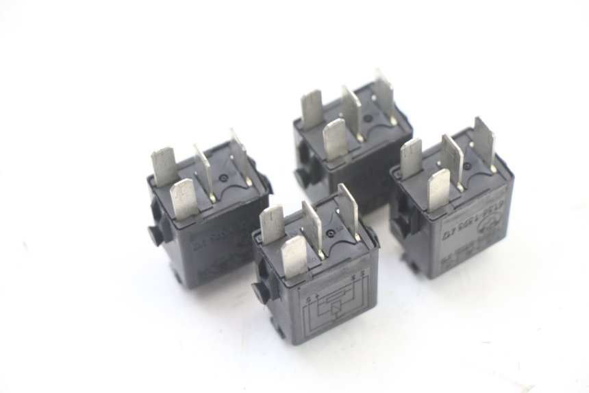 photo de ELEKTRISCH RELAIS BMW C1 125 (2000 - 2003) - Zoom op gebruiksstaat