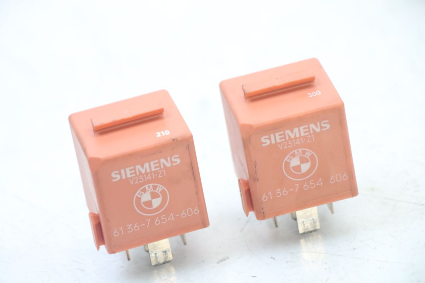 photo de ELEKTRISCH RELAIS BMW C1 125 (2000 - 2003) - Detail van het onderdeel