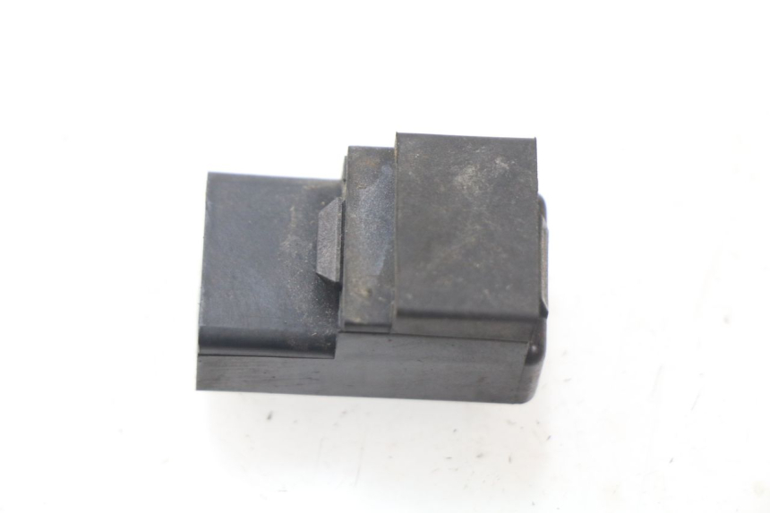 photo de ELEKTRISCH RELAIS SUZUKI BURGMAN 125 (2007 - 2014) - Zoom op gebruiksstaat