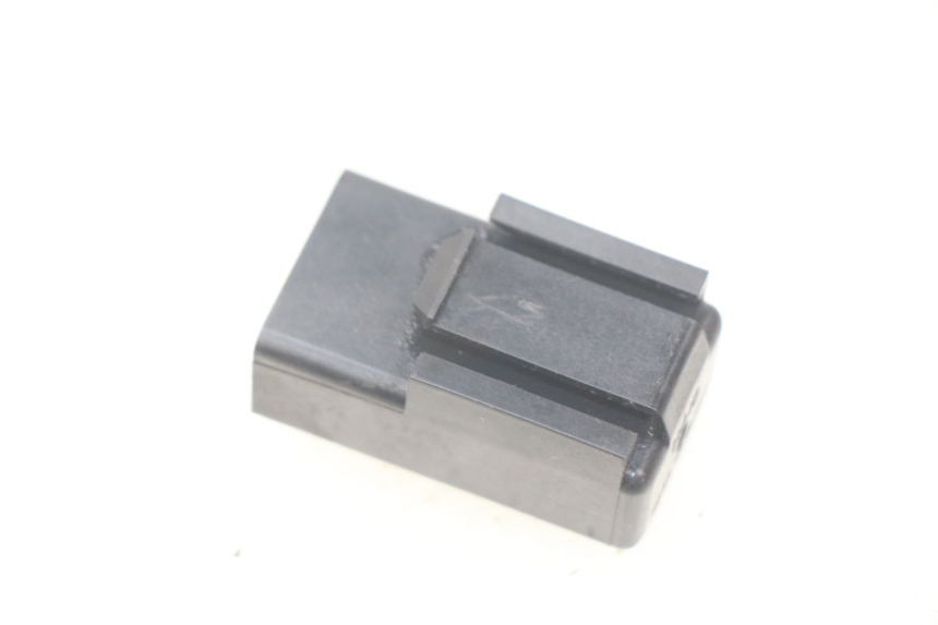 photo de ELEKTRISCH RELAIS SUZUKI BURGMAN 125 (2007 - 2014) - Detail van het onderdeel