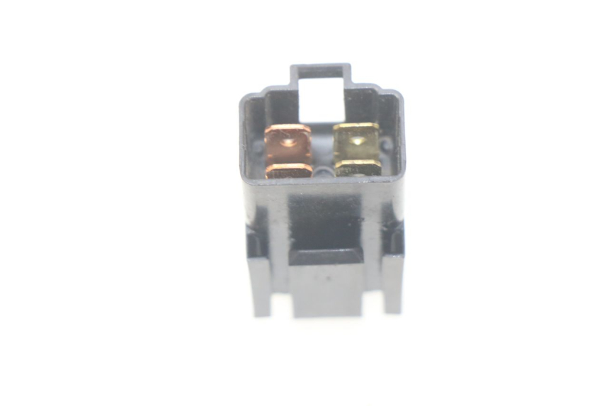 photo de ELEKTRISCH RELAIS SUZUKI BURGMAN 125 (2007 - 2014) - Zoom op gebruiksstaat