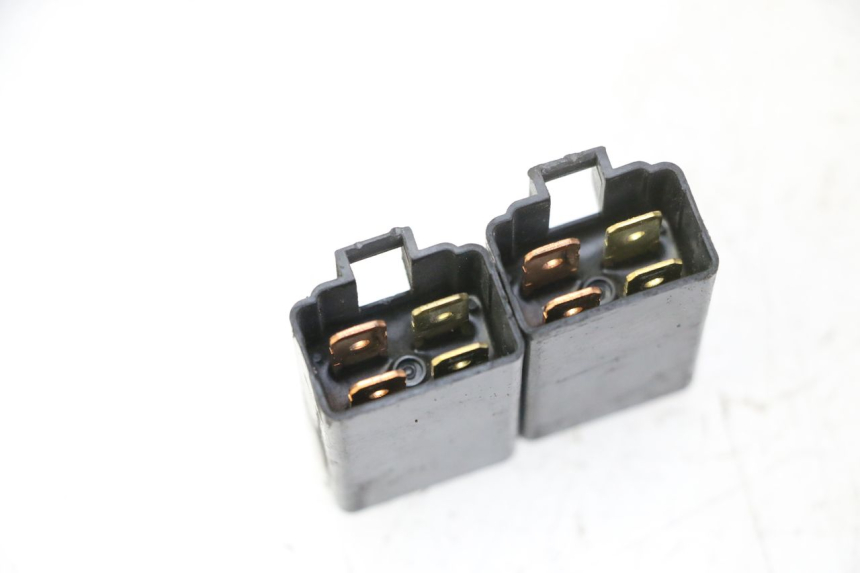 photo de ELEKTRISCH RELAIS SUZUKI BURGMAN 125 (2007 - 2014) - Zoom op gebruiksstaat