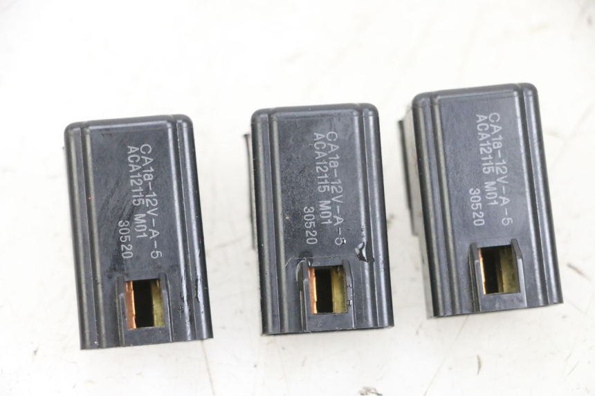 photo de ELEKTRISCH RELAIS SUZUKI BURGMAN 650 (2013 - 2020) - Hoofdaanzicht