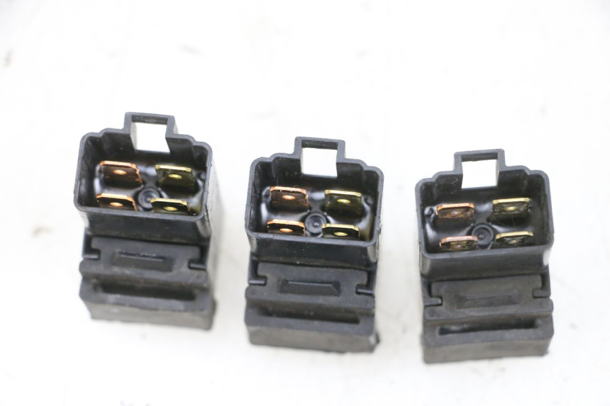 photo de ELEKTRISCH RELAIS SUZUKI BURGMAN 650 (2013 - 2020) - Zoom op gebruiksstaat