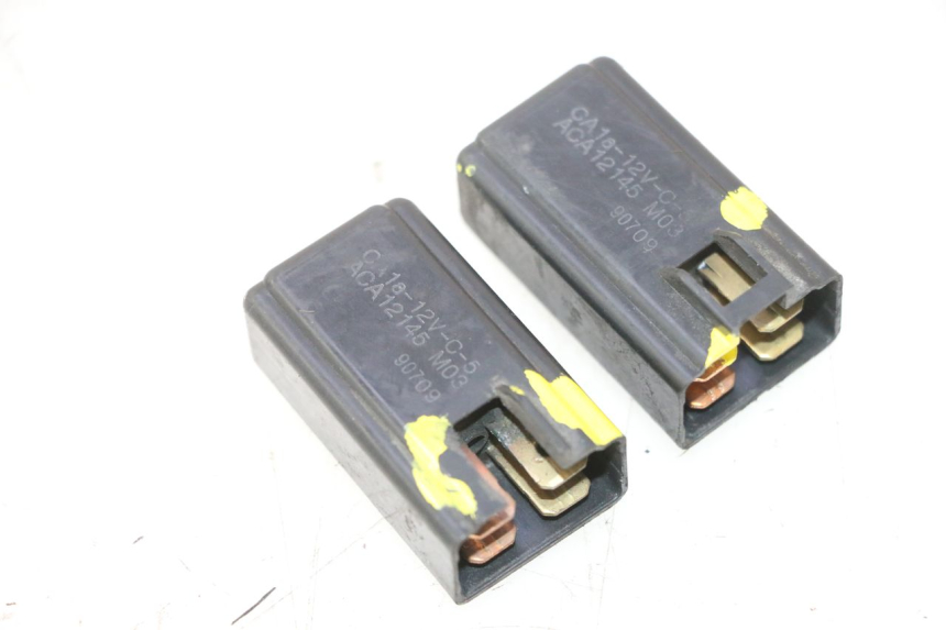 photo de ELEKTRISCH RELAIS SUZUKI BURGMAN 125 (2007 - 2014) - Detail van het onderdeel