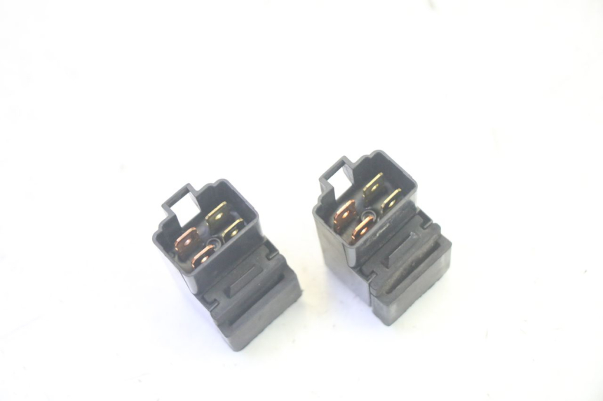 photo de ELEKTRISCH RELAIS SUZUKI BURGMAN EXECUTIVE ABS 650 (2006 - 2012) - Zoom op gebruiksstaat