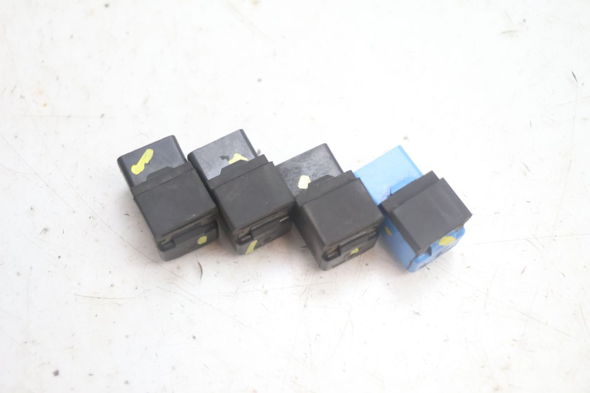 photo de ELEKTRISCH RELAIS SUZUKI BURGMAN EXECUTIVE ABS 650 (2006 - 2012) - Andere kijkhoek