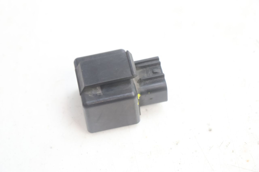 photo de ELEKTRISCH RELAIS SUZUKI BURGMAN EXECUTIVE ABS 650 (2006 - 2012) - Detail van het onderdeel