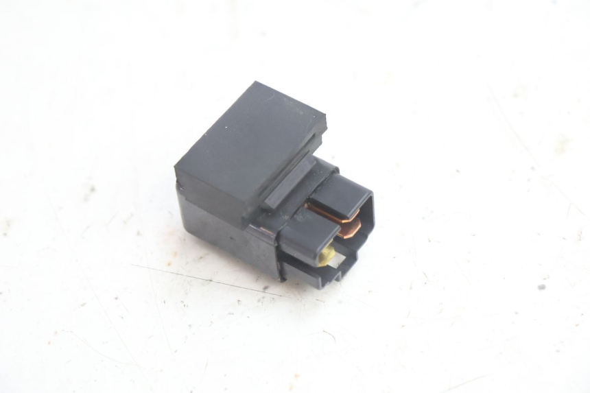 photo de ELEKTRISCH RELAIS SUZUKI BURGMAN EXECUTIVE ABS 650 (2006 - 2012) - Zoom op gebruiksstaat