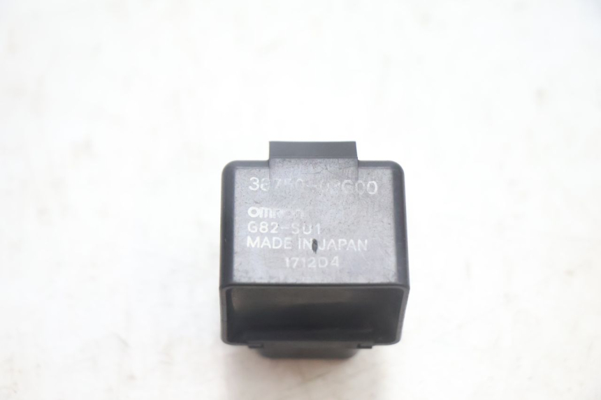 photo de ELEKTRISCH RELAIS SUZUKI BURGMAN EXECUTIVE ABS 650 (2006 - 2012) - Detail van het onderdeel