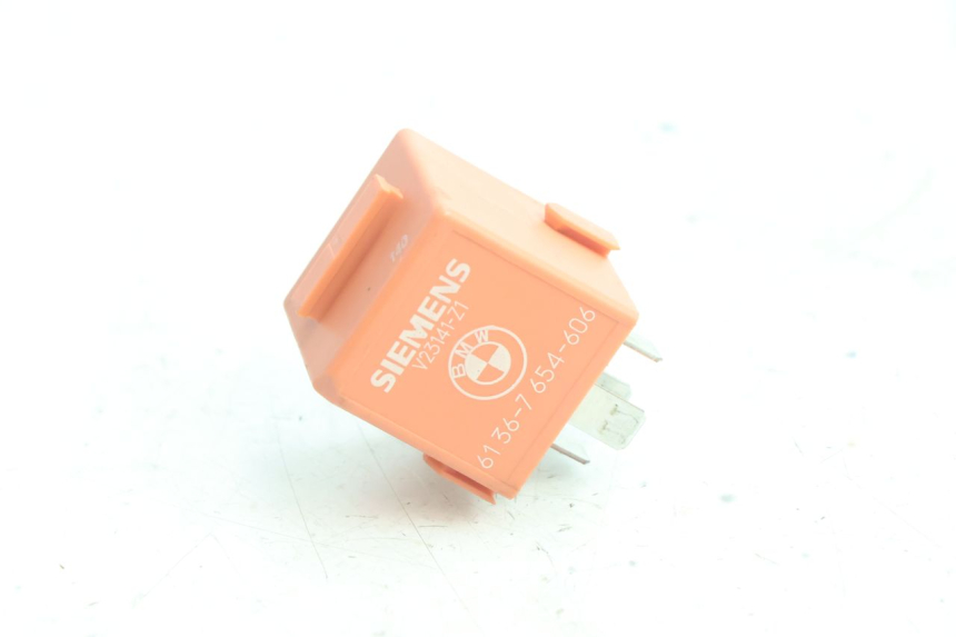 photo de ELEKTRISCH RELAIS BMW C1 125 (2000 - 2003) - Detail van het onderdeel