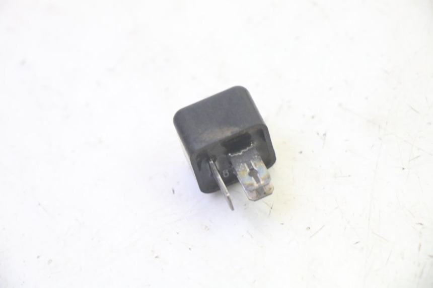 photo de ELEKTRISCH RELAIS HONDA CBF 125 (2009 - 2015) - Detail van het onderdeel