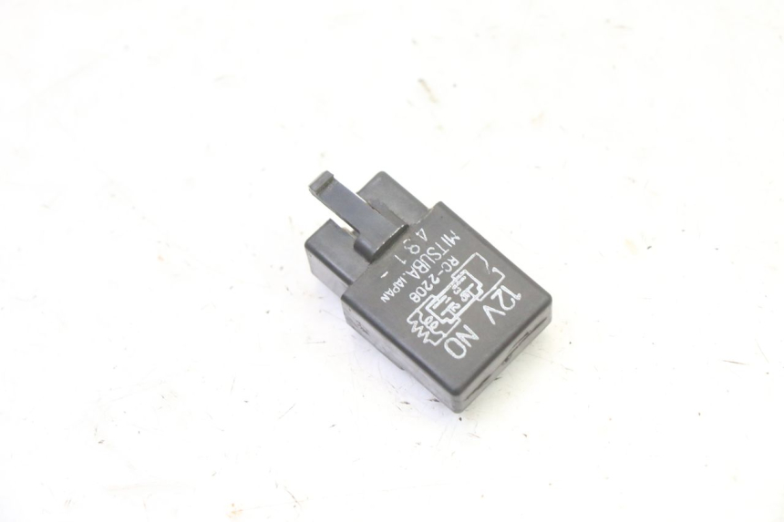 photo de ELEKTRISCH RELAIS HONDA CBR RR FIREBLADE 900 (1992 - 1994) - Detail van het onderdeel
