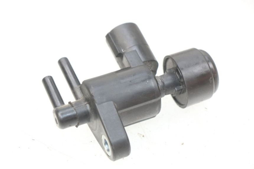 photo de ELEKTRISCH RELAIS HONDA CBRF CBR-F PC41 600 (2011 - 2013) - Zoom op gebruiksstaat