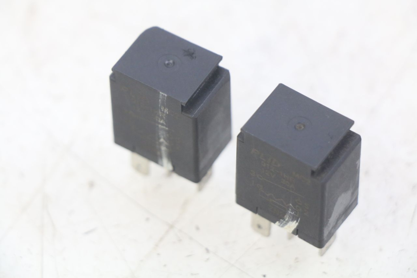 photo de ELEKTRISCH RELAIS PEUGEOT CITYSTAR AIR 125 (2014 - 2017) - Andere kijkhoek