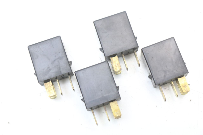 photo de ELEKTRISCH RELAIS HONDA FES S-WING SWING ABS 125 (2007 - 2015) - Hoofdaanzicht