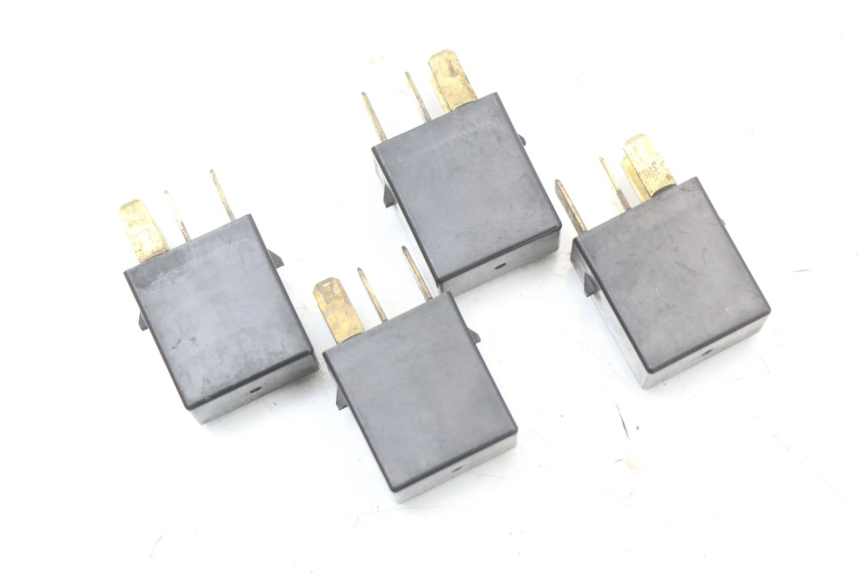 photo de ELEKTRISCH RELAIS HONDA FES S-WING SWING ABS 125 (2007 - 2015) - Detail van het onderdeel