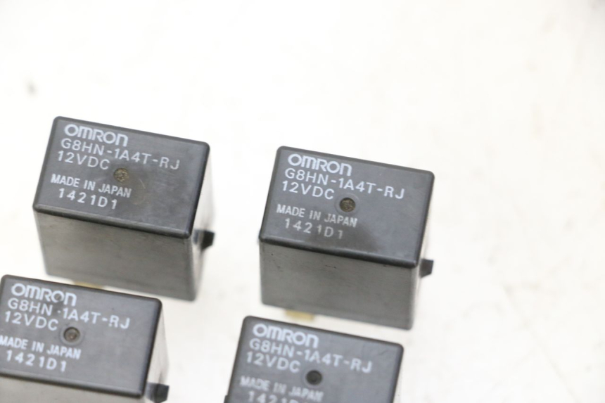 photo de ELEKTRISCH RELAIS HONDA FES S-WING SWING ABS 125 (2007 - 2015) - Technische close-up