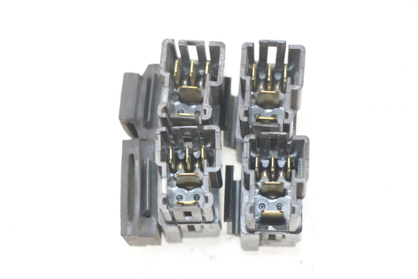 photo de ELEKTRISCH RELAIS YAMAHA FJR ABS 1300 (2006 - 2012) - Zoom op gebruiksstaat