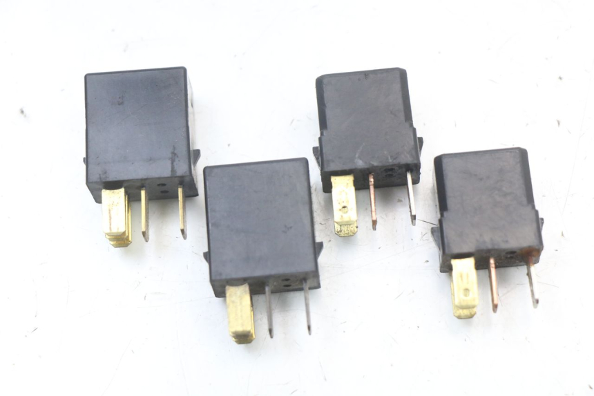 photo de ELEKTRISCH RELAIS YAMAHA FJR ABS 1300 (2006 - 2012) - Hoofdaanzicht