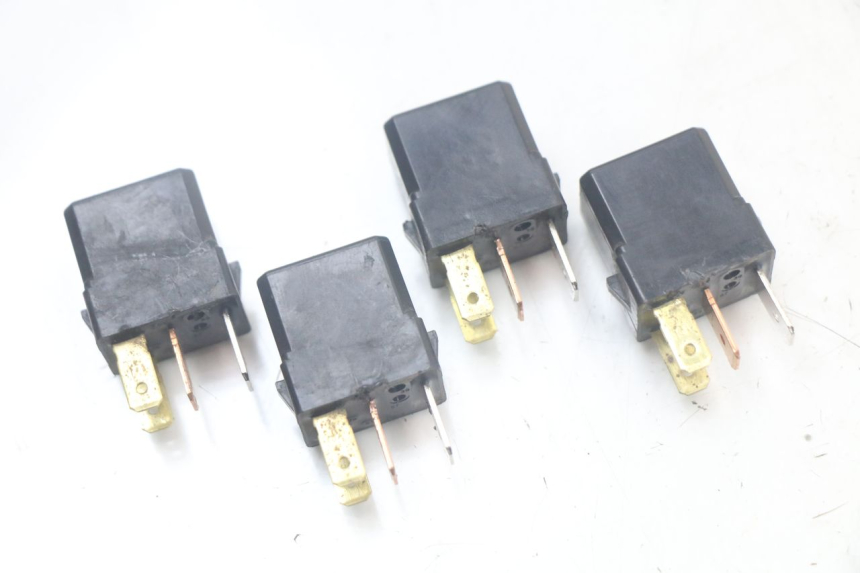 photo de ELEKTRISCH RELAIS YAMAHA FJR ABS 1300 (2006 - 2012) - Hoofdaanzicht