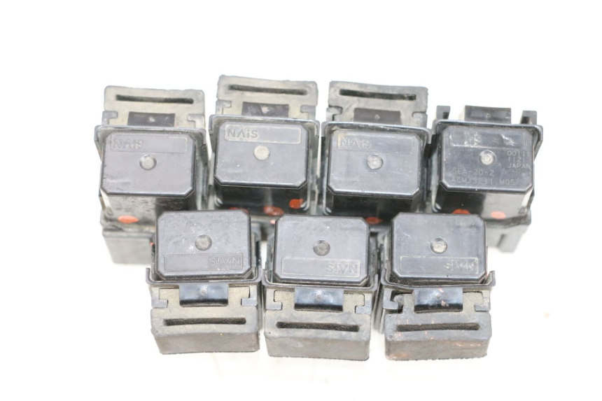 photo de ELEKTRISCH RELAIS YAMAHA FJR ABS 1300 (2006 - 2012) - Detail van het onderdeel