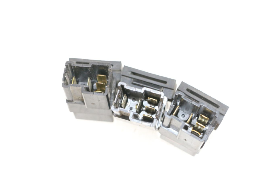 photo de ELEKTRISCH RELAIS YAMAHA FJR ABS 1300 (2006 - 2012) - Zoom op gebruiksstaat