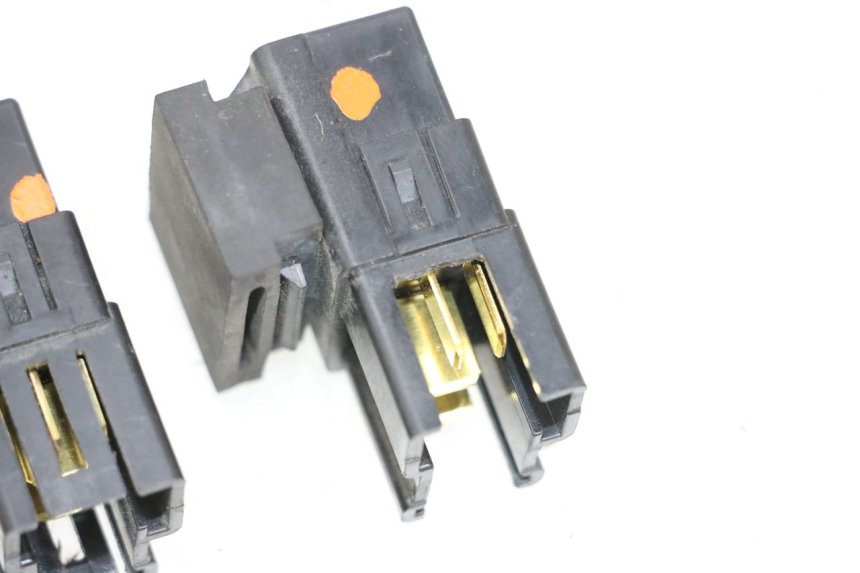 photo de ELEKTRISCH RELAIS YAMAHA FJR ABS 1300 (2006 - 2012) - Bevestigingspunten