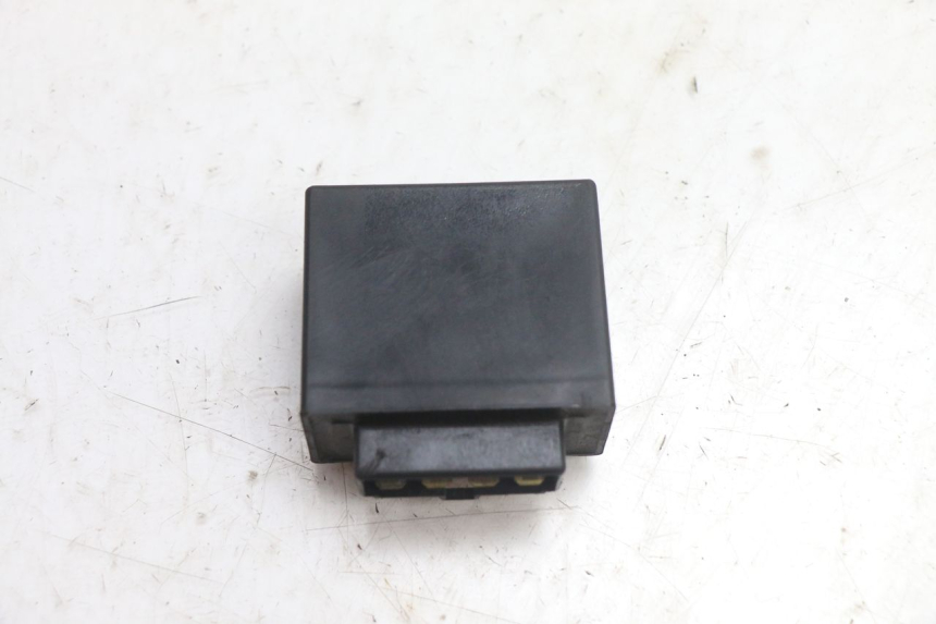 photo de ELEKTRISCH RELAIS YAMAHA FJR 1300 (2001 - 2005) - Detail van het onderdeel
