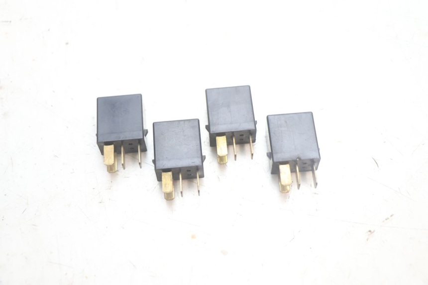 photo de ELEKTRISCH RELAIS HONDA FJS SILVER WING SILVERWING 400 (2005 - 2008) - Hoofdaanzicht