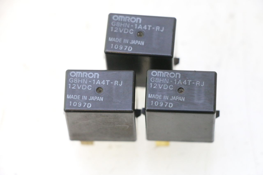 photo de ELEKTRISCH RELAIS HONDA FJS SILVER WING SILVERWING 400 (2005 - 2008) - Detail van het onderdeel