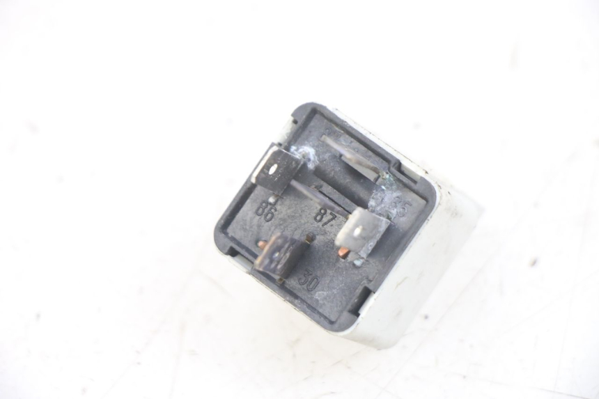 photo de ELEKTRISCH RELAIS PIAGGIO FLY 125 (2005 - 2012) - Zoom op gebruiksstaat