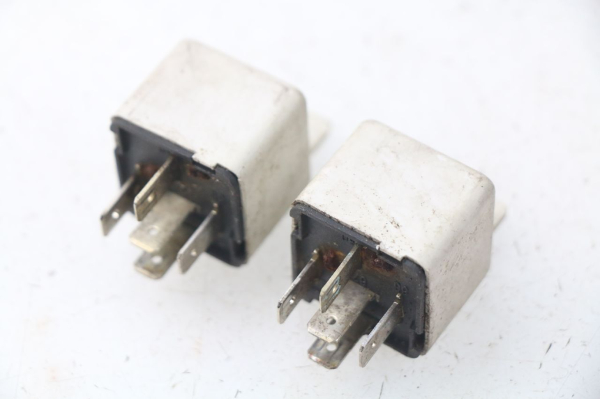 photo de ELEKTRISCH RELAIS PIAGGIO FLY IE 125 (2012 - 2017) - Zoom op gebruiksstaat