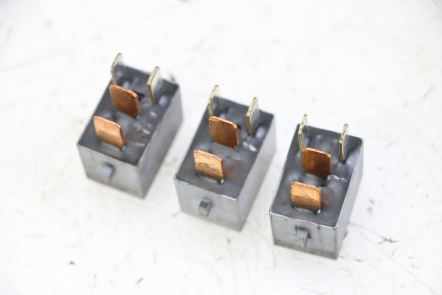 photo de ELEKTRISCH RELAIS HONDA FORZA ABS 300 (2013 - 2017) - Detail van het onderdeel