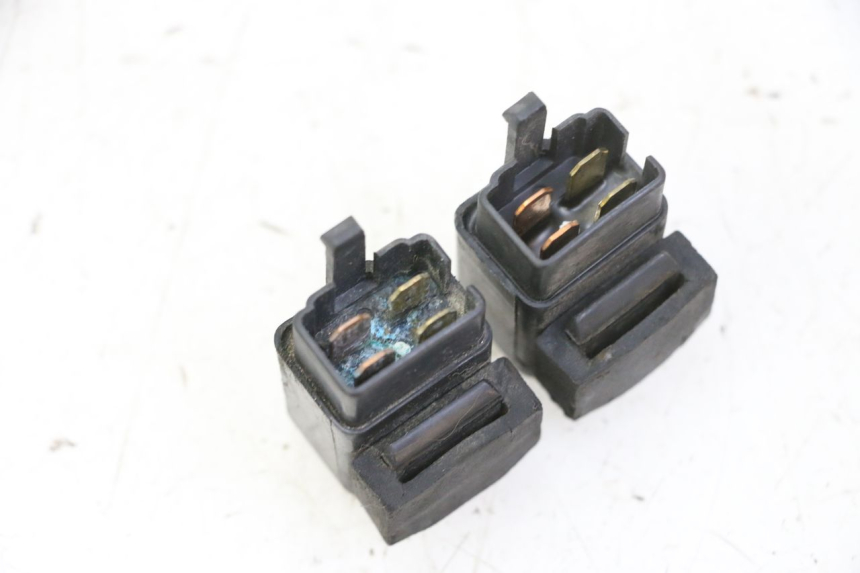 photo de ELEKTRISCH RELAIS KYMCO GRAND DINK 125 (2002 - 2007) - Zoom op gebruiksstaat